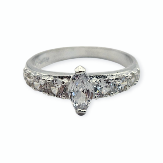 Anillo solitario rombo